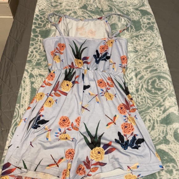 Floral Romper - Picture 2 of 4